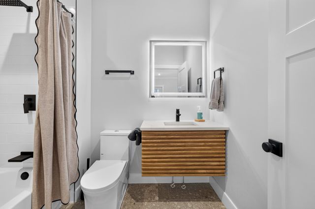 66 Farquhar 1, Boston, MA 02131