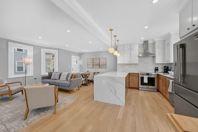 66 Farquhar 1, Boston, MA 02131