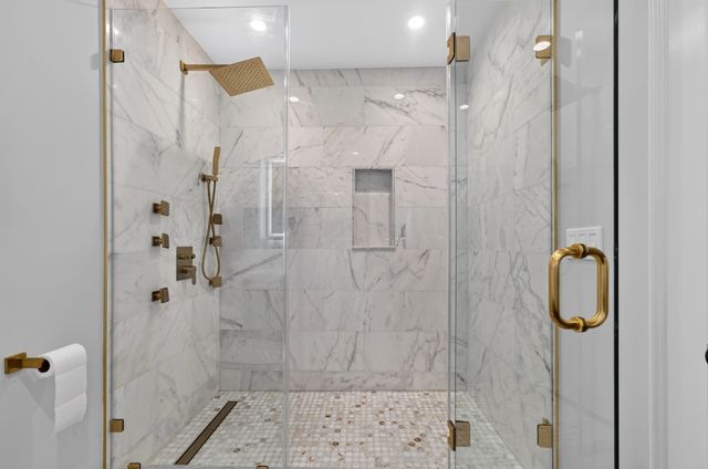 66 Farquhar 1, Boston, MA 02131