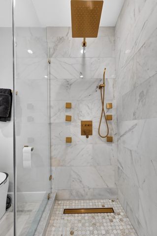 66 Farquhar 1, Boston, MA 02131