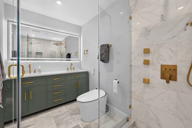 66 Farquhar 1, Boston, MA 02131