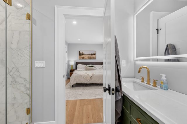 66 Farquhar 1, Boston, MA 02131