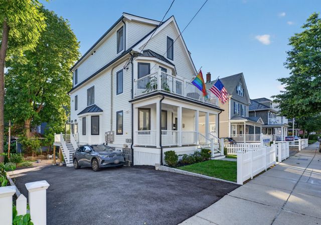 66 Farquhar 1, Boston, MA 02131