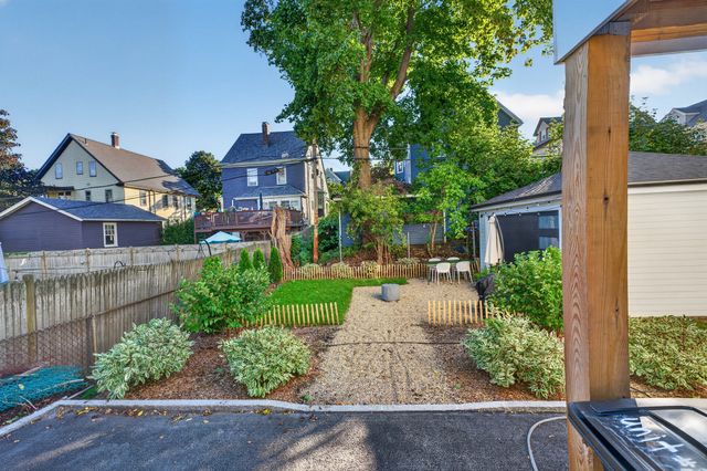 66 Farquhar 1, Boston, MA 02131