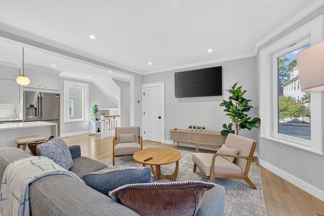 66 Farquhar 1, Boston, MA 02131
