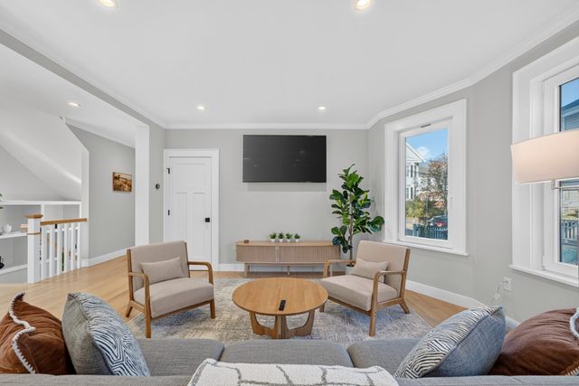 66 Farquhar 1, Boston, MA 02131