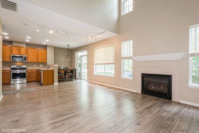 2115 Pembridge Drive 2115, Lake In The Hills, IL 60156
