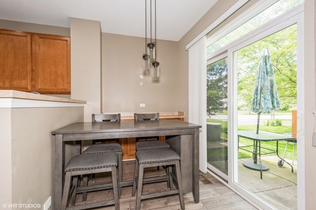 2115 Pembridge Drive 2115, Lake In The Hills, IL 60156