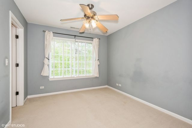 2115 Pembridge Drive 2115, Lake In The Hills, IL 60156
