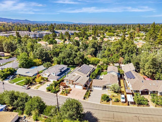 10881 Barranca Drive, Cupertino, CA 95014