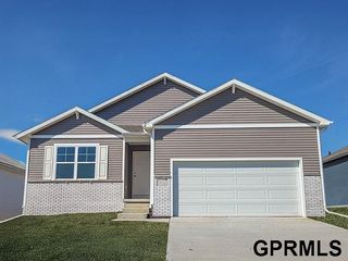 13609 Read Street, Omaha, NE 68142