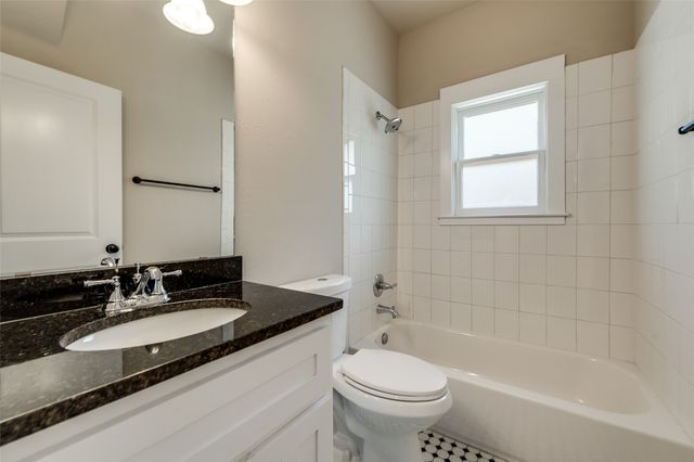 1318 Fairmount Avenue, Fort Worth, TX 76104