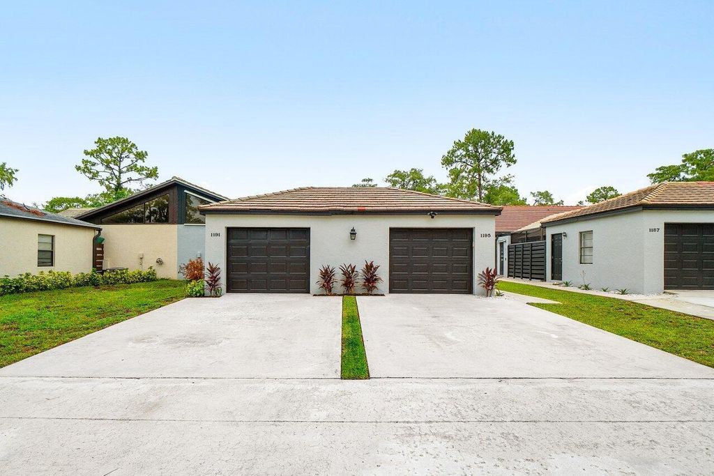 1191 Periwinkle Place, Wellington, FL 33414