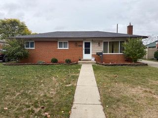 31524 Louise Drive, Warren, MI 48088