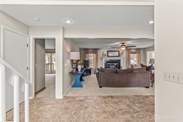 8638 Sycamore Trails Drive, Springboro, OH 45066