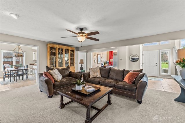 8638 Sycamore Trails Drive, Springboro, OH 45066