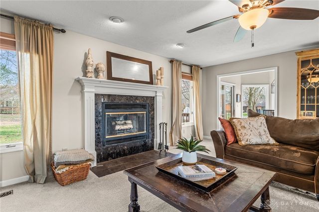 8638 Sycamore Trails Drive, Springboro, OH 45066