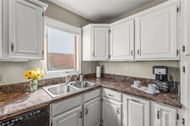 8638 Sycamore Trails Drive, Springboro, OH 45066