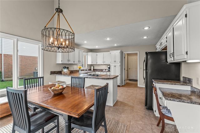 8638 Sycamore Trails Drive, Springboro, OH 45066