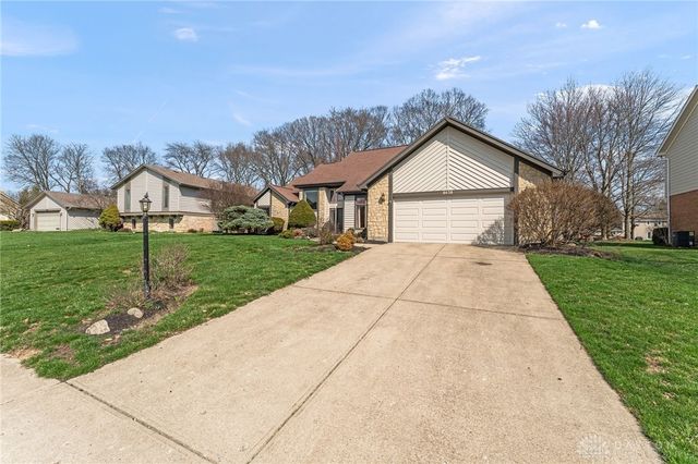 8638 Sycamore Trails Drive, Springboro, OH 45066