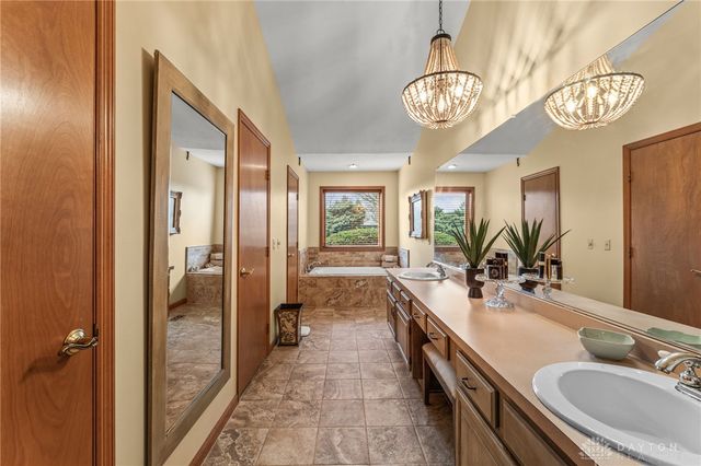 8638 Sycamore Trails Drive, Springboro, OH 45066