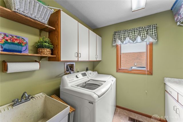 8638 Sycamore Trails Drive, Springboro, OH 45066