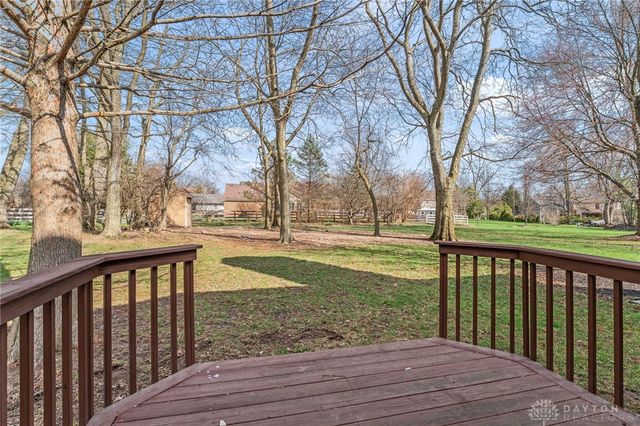 8638 Sycamore Trails Drive, Springboro, OH 45066