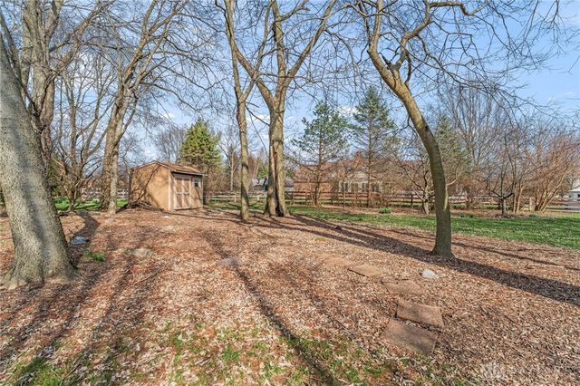 8638 Sycamore Trails Drive, Springboro, OH 45066