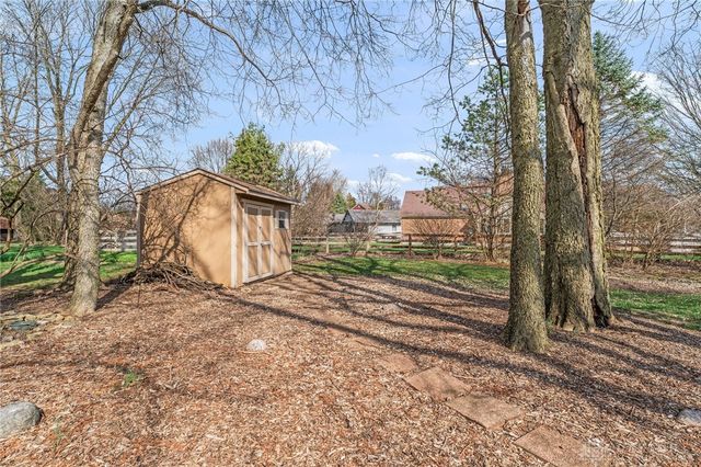 8638 Sycamore Trails Drive, Springboro, OH 45066