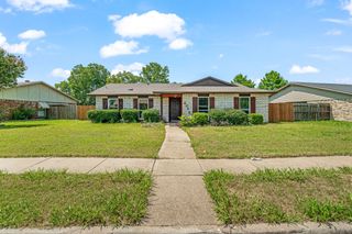 2026 Lewis Trail, Grand Prairie, TX 75052