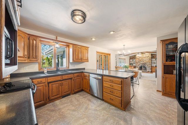 2543 W SUNNYVIEW CIRCLE, Appleton, WI 54914