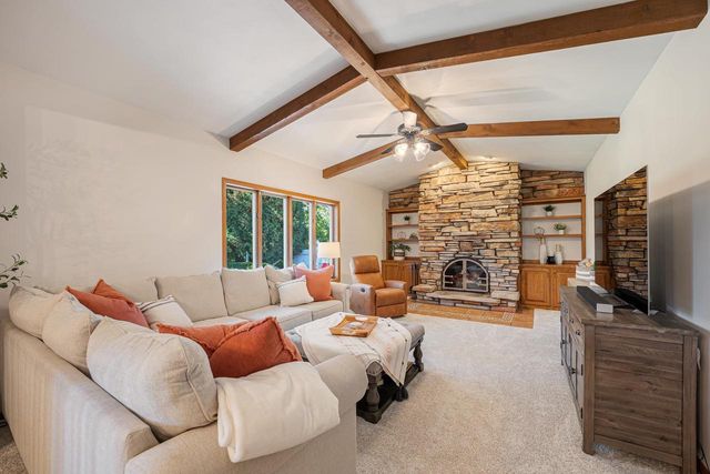 2543 W SUNNYVIEW CIRCLE, Appleton, WI 54914