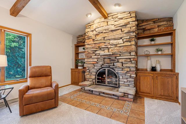 2543 W SUNNYVIEW CIRCLE, Appleton, WI 54914