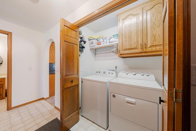 2543 W SUNNYVIEW CIRCLE, Appleton, WI 54914