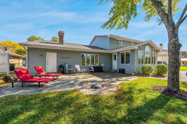 2543 W SUNNYVIEW CIRCLE, Appleton, WI 54914