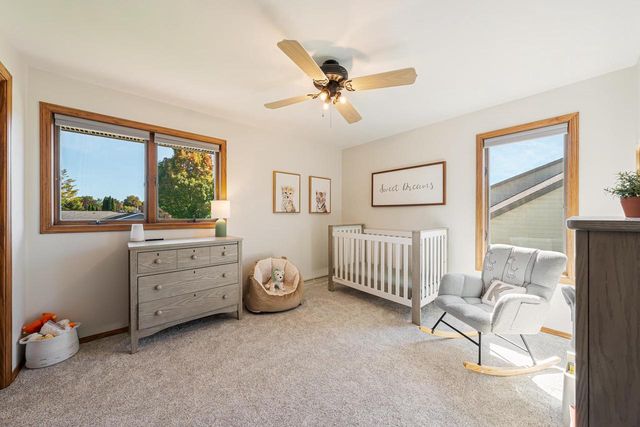 2543 W SUNNYVIEW CIRCLE, Appleton, WI 54914