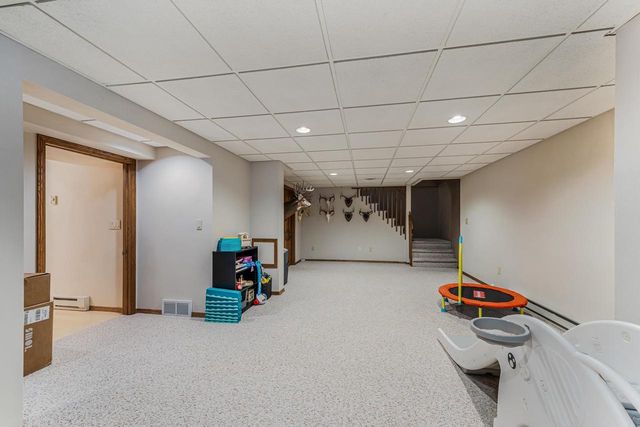 2543 W SUNNYVIEW CIRCLE, Appleton, WI 54914