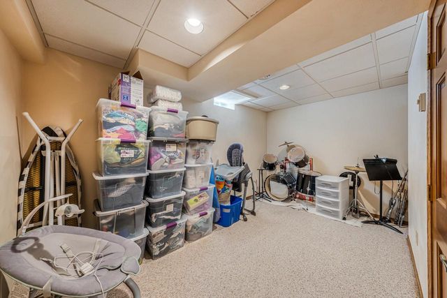 2543 W SUNNYVIEW CIRCLE, Appleton, WI 54914