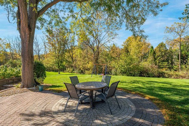 2543 W SUNNYVIEW CIRCLE, Appleton, WI 54914