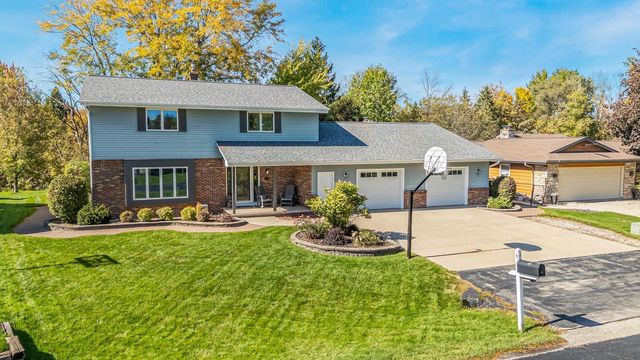 2543 W SUNNYVIEW CIRCLE, Appleton, WI 54914
