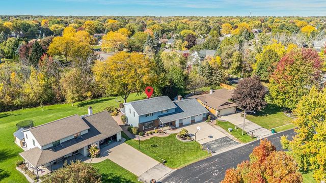 2543 W SUNNYVIEW CIRCLE, Appleton, WI 54914