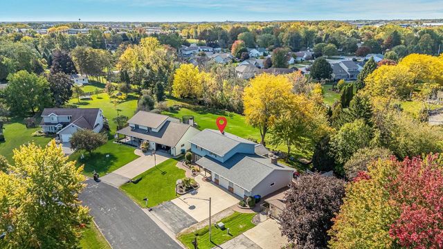 2543 W SUNNYVIEW CIRCLE, Appleton, WI 54914
