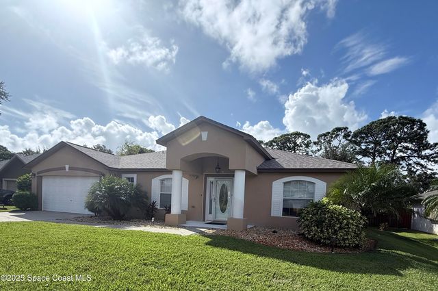 585 Bella Vista Drive, Titusville, FL 32780