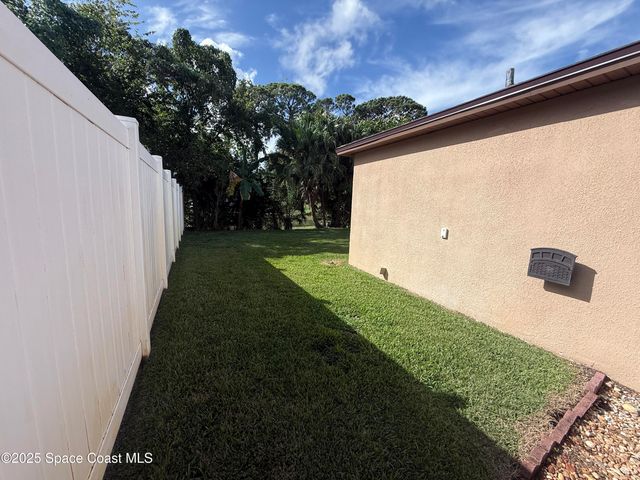 585 Bella Vista Drive, Titusville, FL 32780