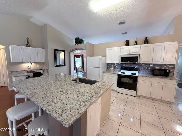 585 Bella Vista Drive, Titusville, FL 32780