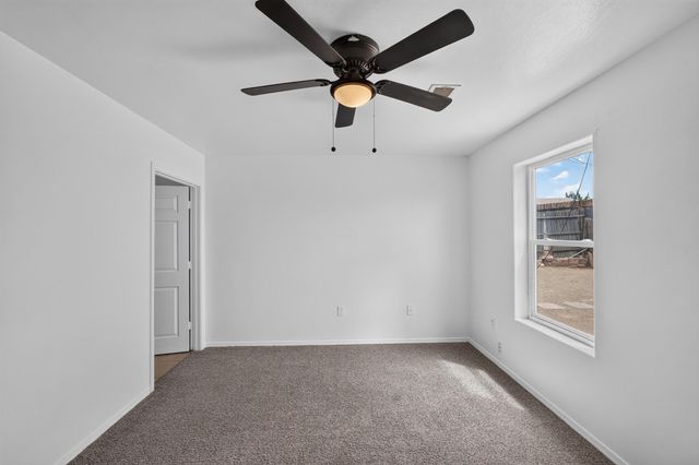 10 Nehemiah Place, Los Lunas, NM 87031