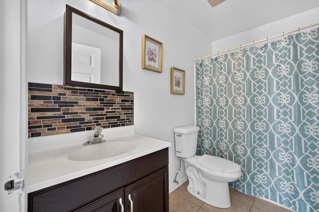 10 Nehemiah Place, Los Lunas, NM 87031