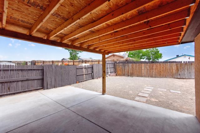 10 Nehemiah Place, Los Lunas, NM 87031