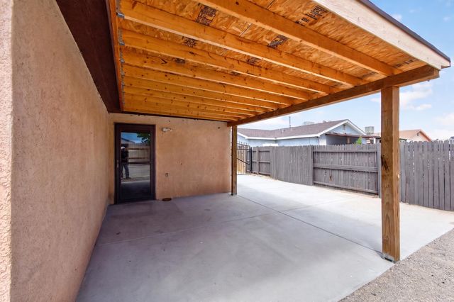 10 Nehemiah Place, Los Lunas, NM 87031