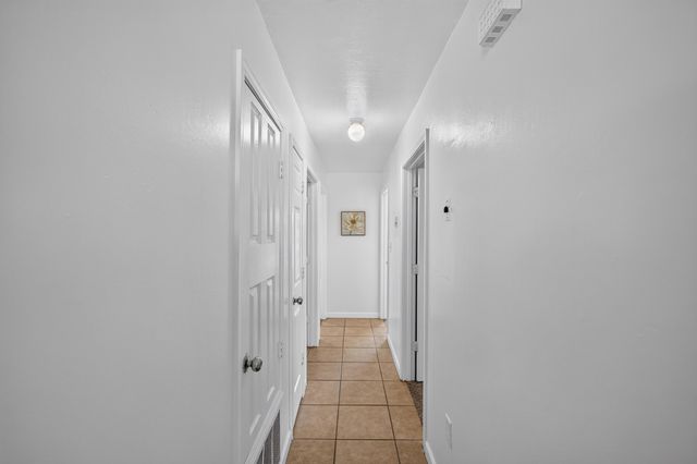 10 Nehemiah Place, Los Lunas, NM 87031